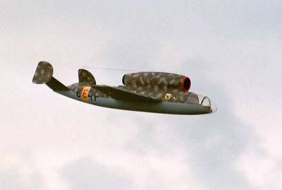 Немецкий пикирующий бомбардировщик Henschel Hs.132